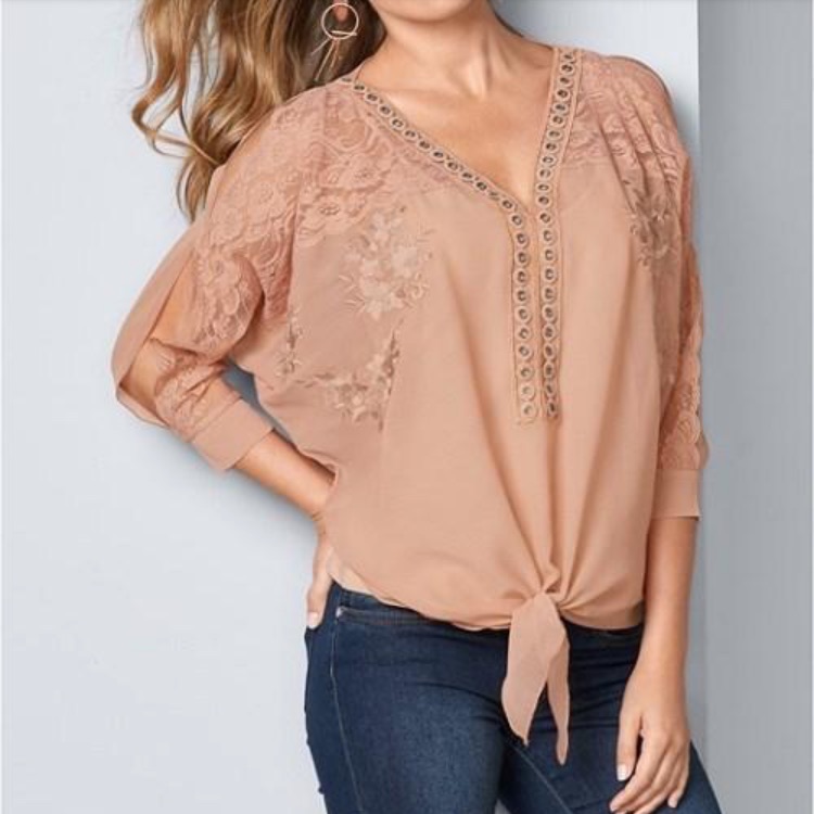 Price DropGorgeous Laced Top Brand New